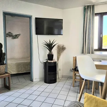 Mont Canigou - 2 Pieces - 2 Personnes - Le Barcares. Ref: 9mca_108a Mae-8493 *